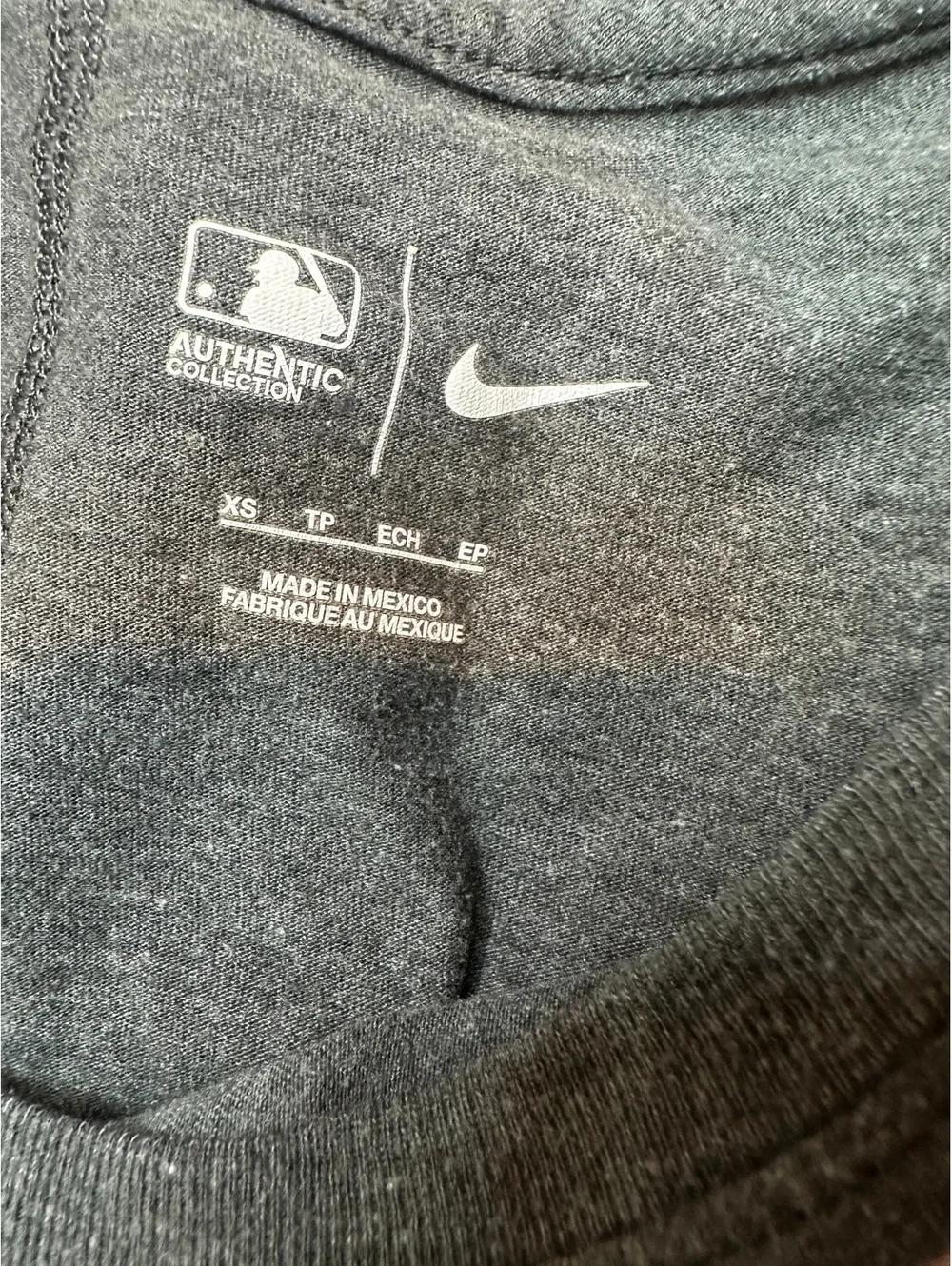 Nike Atlanta Braves MLB Authentic Collection T-Shirt – Women’s XS